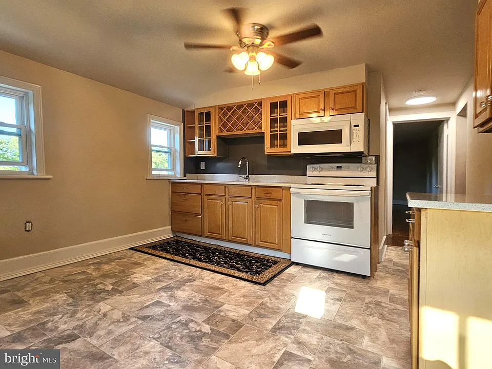 1327 Blackhorse Hill Rd