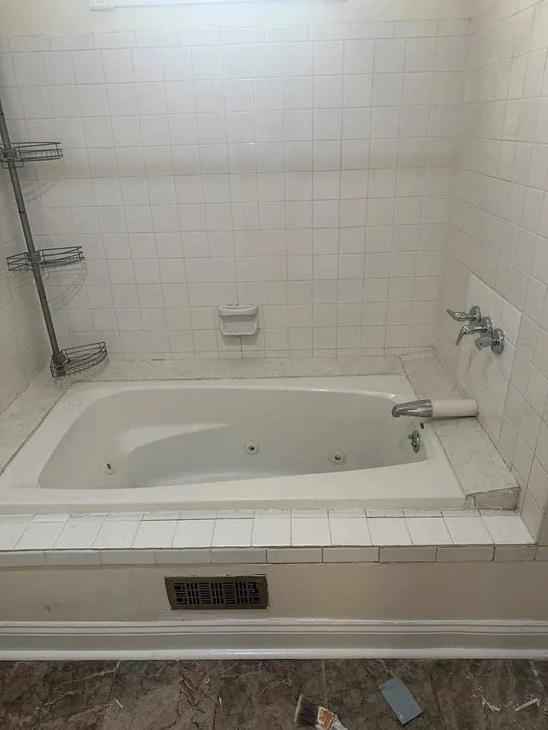 3 bed, 1300 sqft, $2,200 — Photo 3