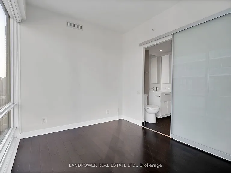 15 Grenville St #2609 — Photo 12