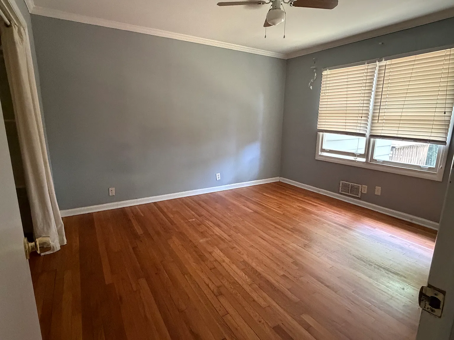 3 bed, 1318 sqft, $2,550 — Photo 4