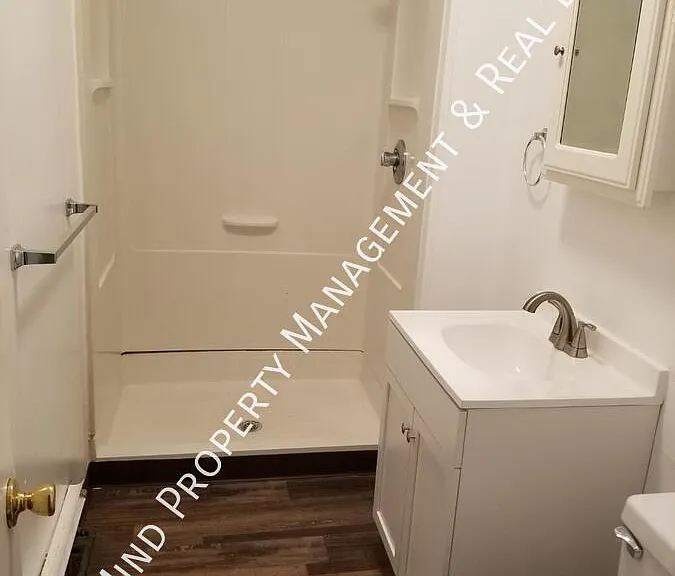 136 Social St #3R — Photo 9