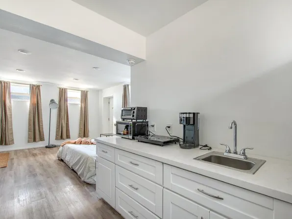 116 Alta Mesa Dr Unit 1, Vista, CA 92084