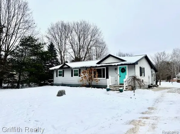 3148 Hogback Rd, Fowlerville, MI 48836
