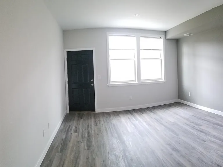 1249 N Myrtlewood St — Photo 12