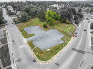800 & 812 W Main St, Waynesboro, VA 22980