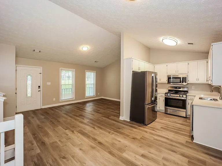 233 Northbridge Dr — Photo 7