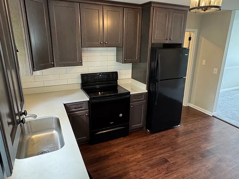 1010 Ridgeway Ave #8 — Photo 8