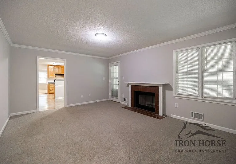 8671 Macon Hwy — Photo 15