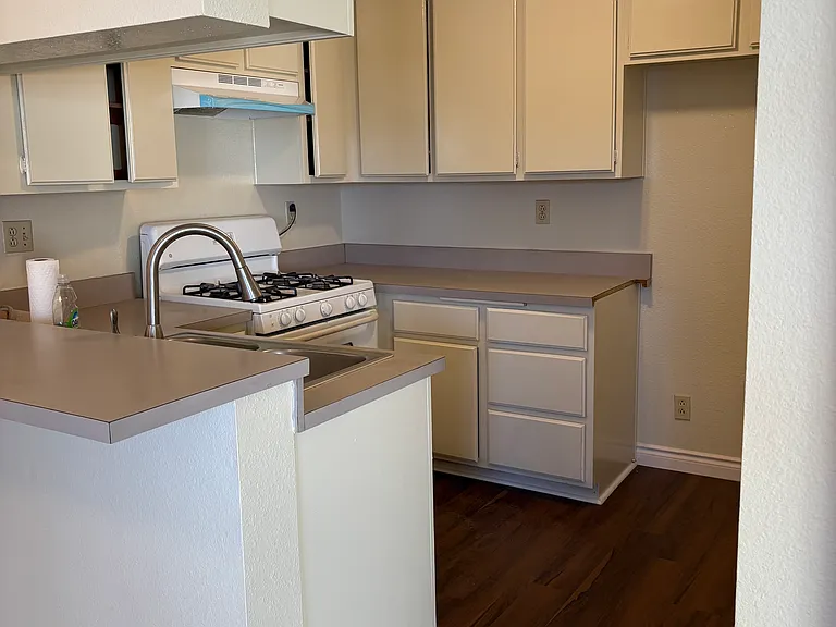 15303 S Raymond Ave #5 — Photo 12