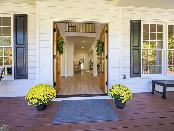 4th image of 307 Oakwind Way