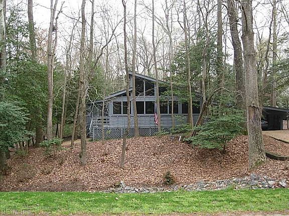 2nd image of 1053 Whippingham Pkwy