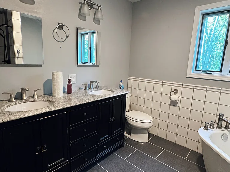 815 Eskil Ave — Photo 5
