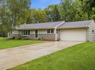 240 Prospect DRIVE, Brookfield, WI 53005