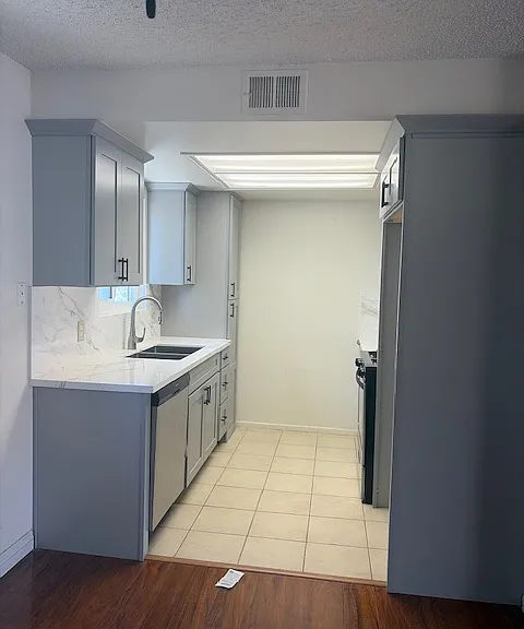 2401 S Nadine St #4 — Photo 11