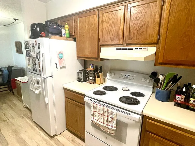1054 Anna Knapp Blvd #1D — Photo 5