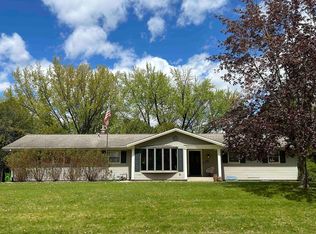 596 Illinois Ave, Green Lake, WI 54941