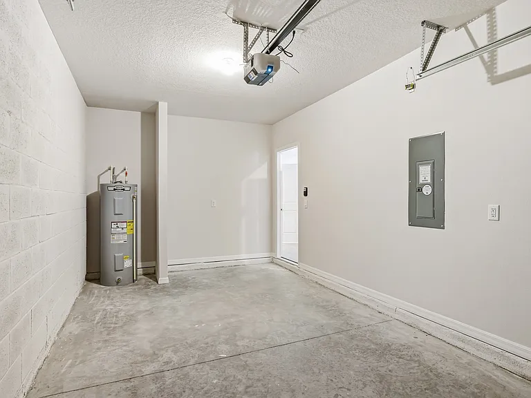 7720 42nd Ln N — Photo 16