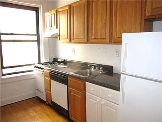 Rented by Barak Realty | media 42