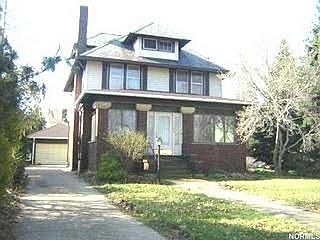 1st image of 1143 W 7th St