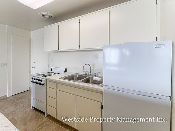 3rd image of 5751 Camellia Ave APT 208