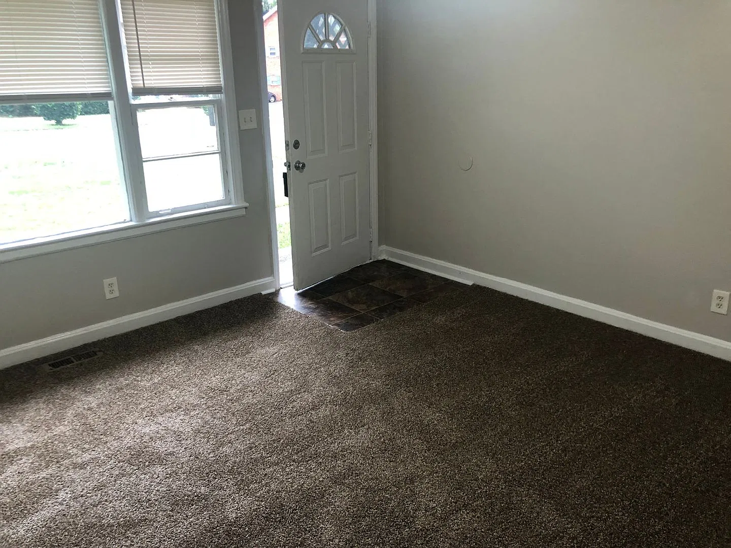 937 A-B Norland Duplex — Photo 4
