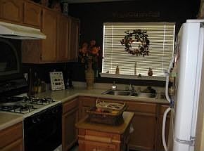 4th image of 1651 Saint Abraham Pl