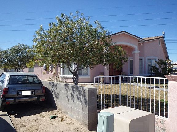 3rd image of 466 N Garcia Ln