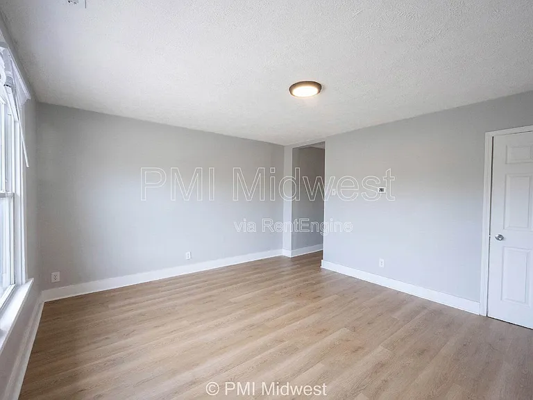 2209 E New York St #B — Photo 13