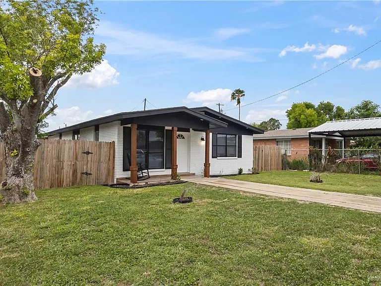 113 Cindy Ln — Photo 2