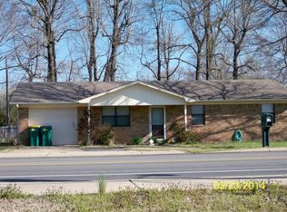 2105 E 16th St, Russellville, AR 72802