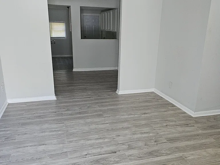 240 W 17th St — Photo 6