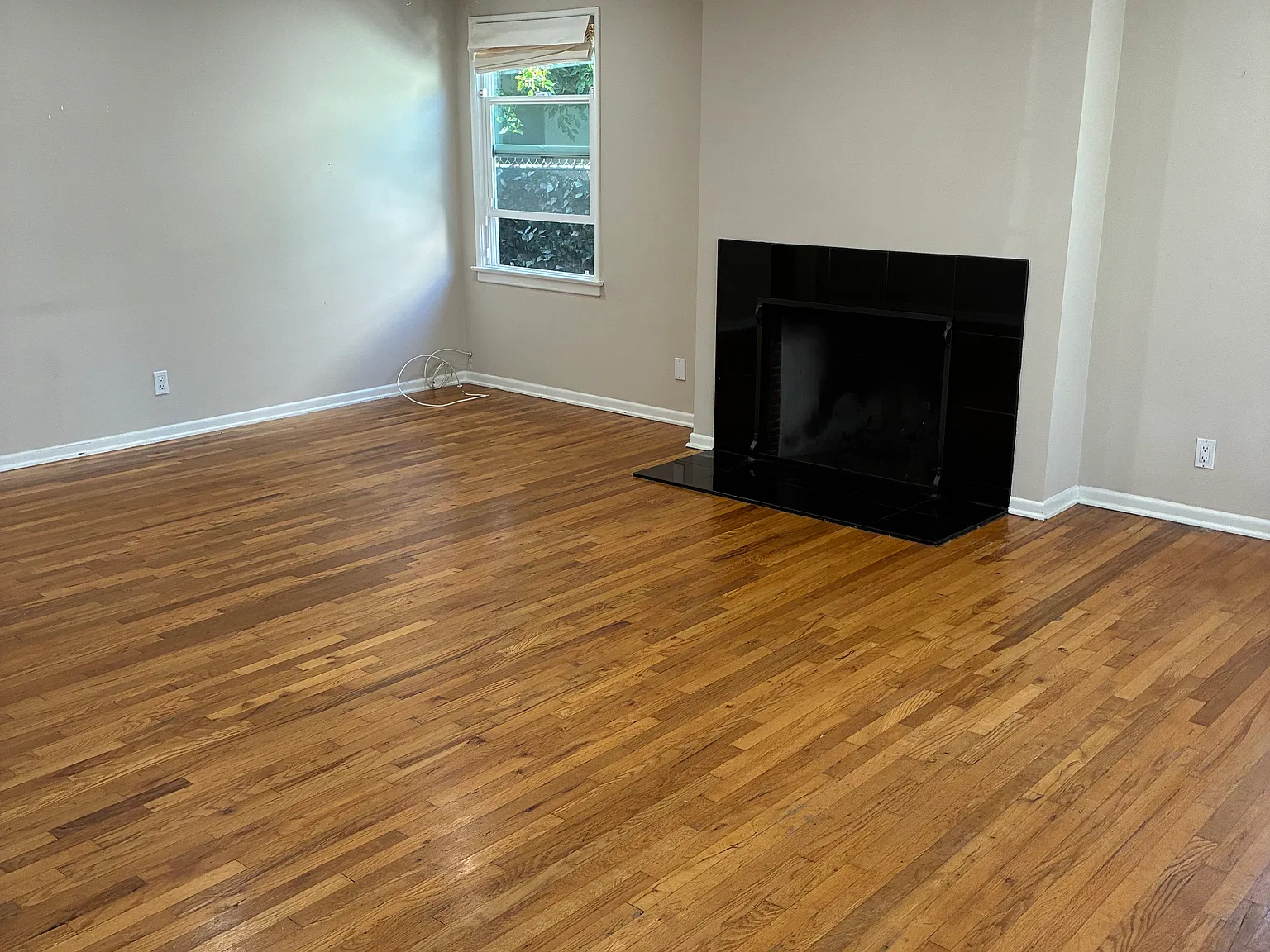2317 Boone Ave — Photo 4