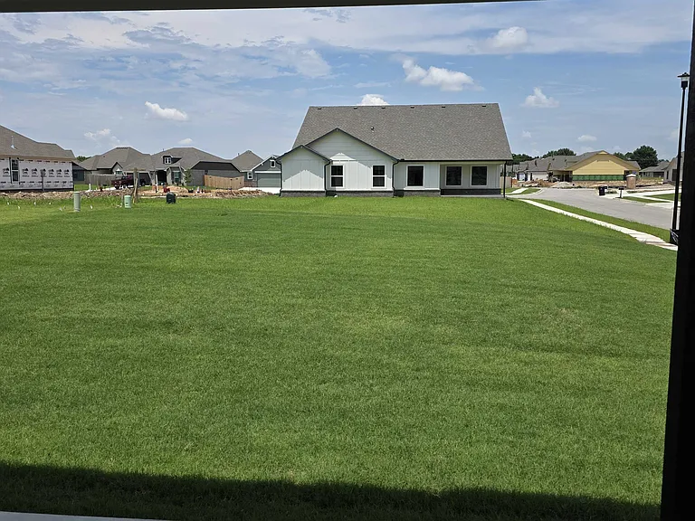 3810 W Laredo Pl — Photo 18