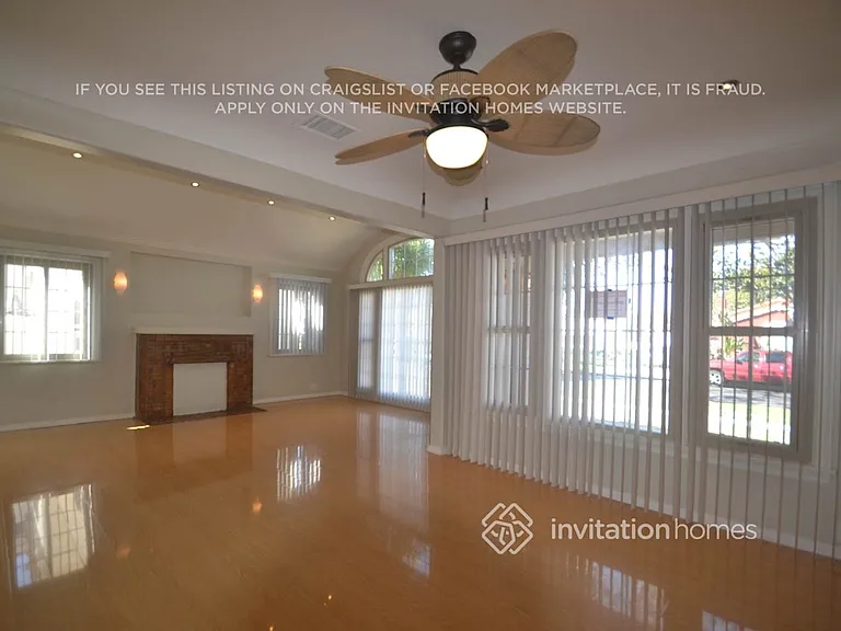 1932 W 84th Pl — Photo 4