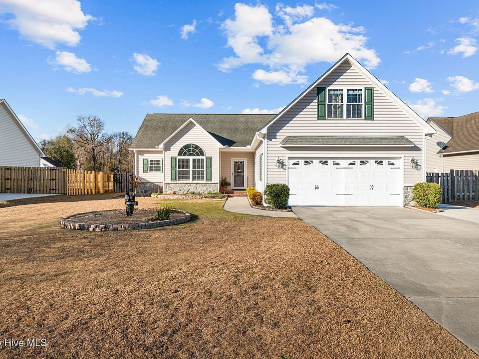1st image of 109 Fernie Lane
