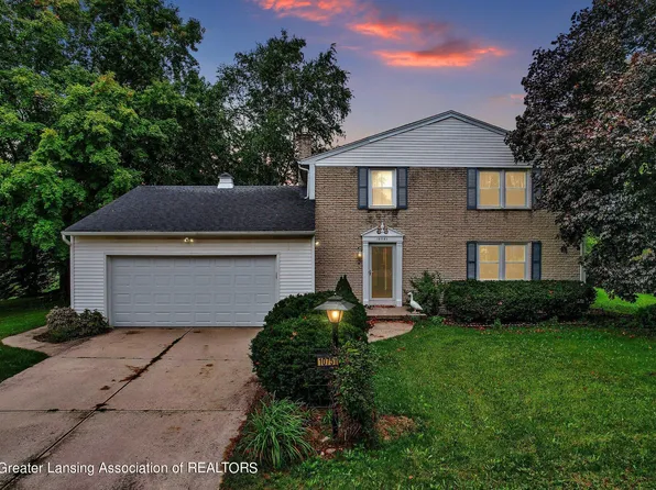 10751 Countryside Dr, Grand Ledge, MI 48837