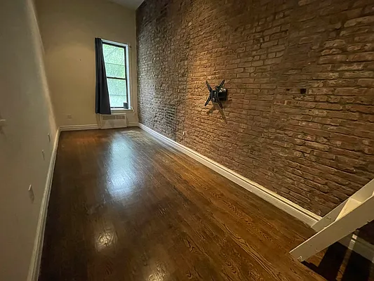 Rented by REAL New York | media 3