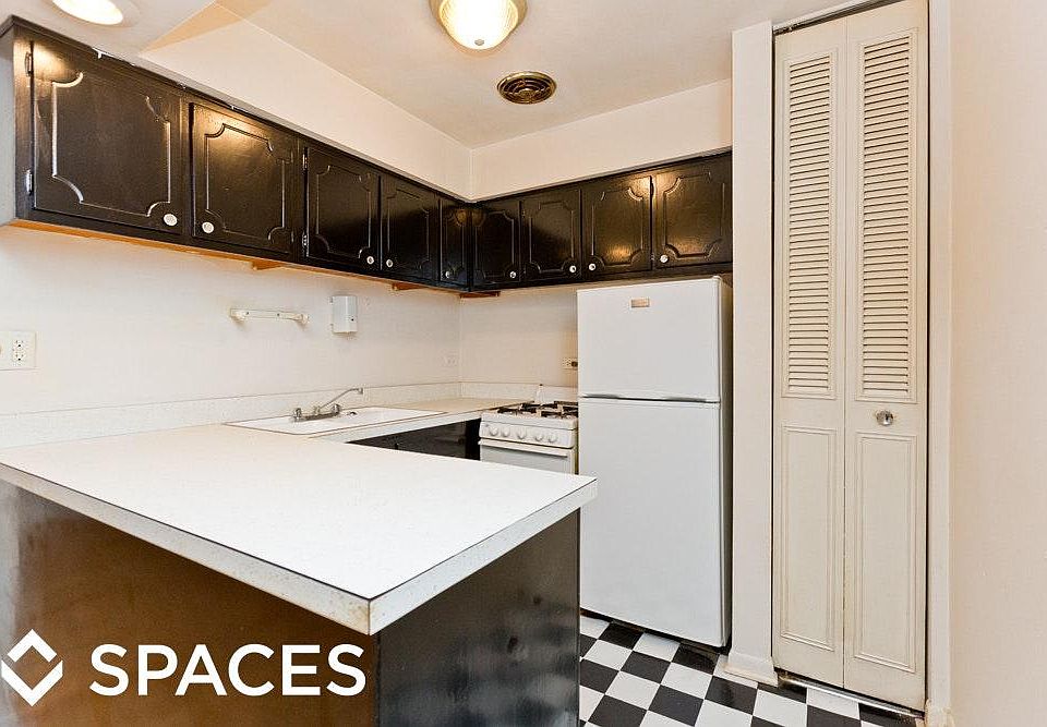 1st image of 516 W Melrose St #2O4