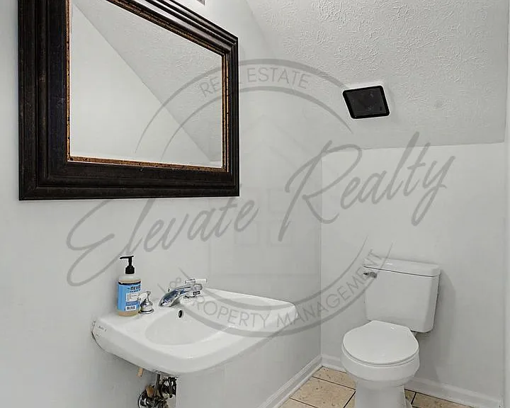 105 Edgeview Dr — Photo 17