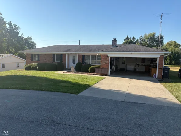 1031 W 11th St, Rushville, IN 46173