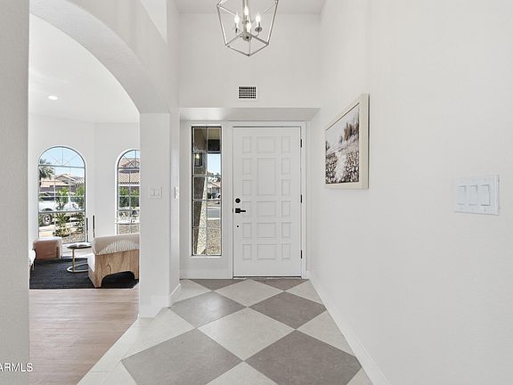 5th image of 858 N SAINT ELENA Street