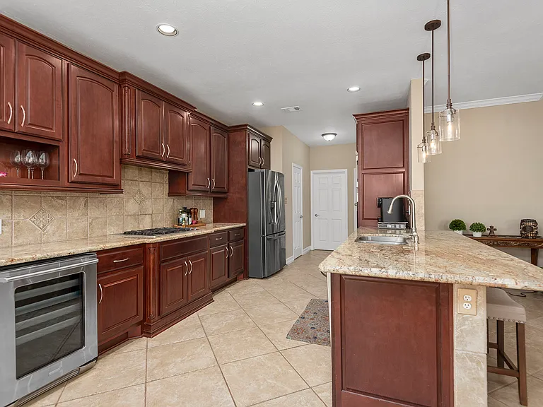 1719 Cantigny Ln — Photo 11