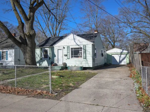 3105 9th St, Muskegon Heights, MI 49444