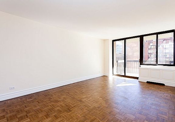 3rd image of 145 W 67th St APT 18f