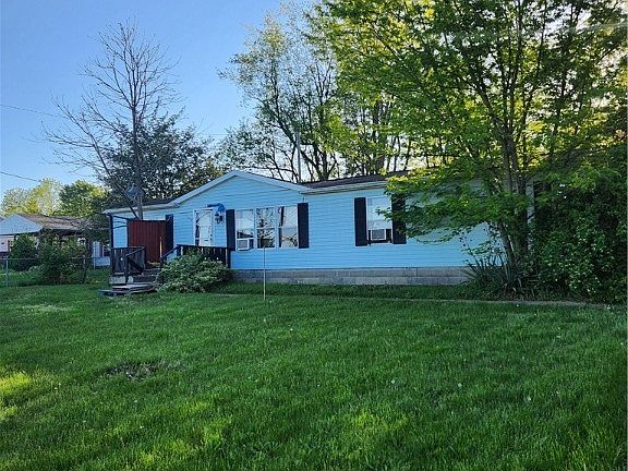 2nd image of 3843 Victory Ave