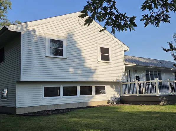 422 N Ridge Ave, Taylorville, IL 62568