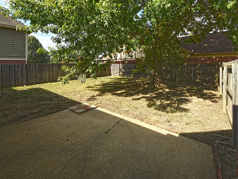 8096 Ballarat Cv — Photo 15