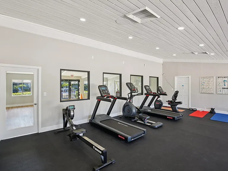 The Palms at Countryside Apartments — Photo 9