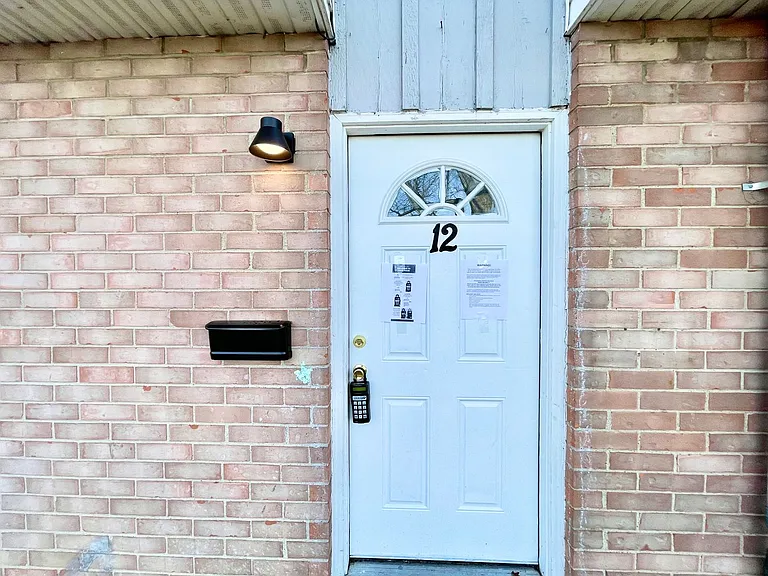 5520 Beavercrest Dr — Photo 9