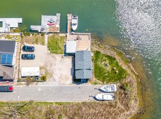 28 Fishermans Rd, Baldwin, NY 11510